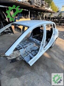 Renault Clio Sol Arka Çamurluk çıkma parça