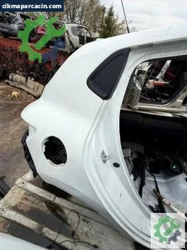 Renault Clio Sağ Arka Çamurluk çıkma parça