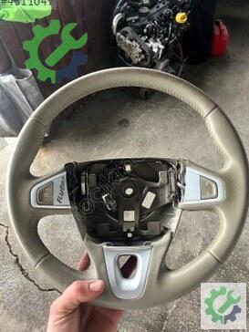 Renault Fluence Direksiyon Simidi çıkma parça