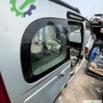 Renault Kangoo Kelebek Camı Çıkma