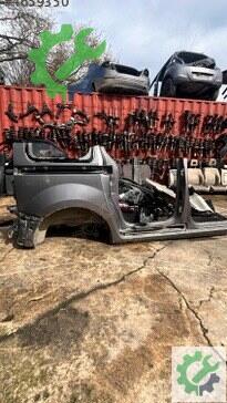 Renault Kangoo Sağ Arka Çamurluk çıkma parça