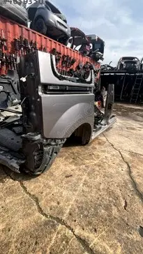 Renault Kangoo Sağ Arka Çamurluk çıkma parça