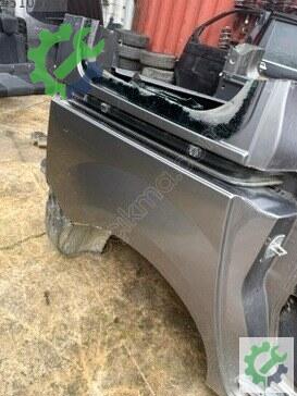 Renault Kangoo Sağ Arka Çamurluk çıkma parça