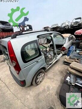 Renault Kangoo Sağ Arka Çamurluk çıkma parça