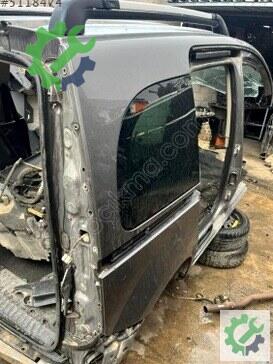 Renault Kangoo Sağ Arka Çamurluk çıkma parça