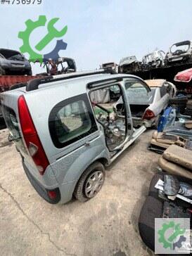 Renault Kangoo Sağ Arka Çamurluk çıkma parça