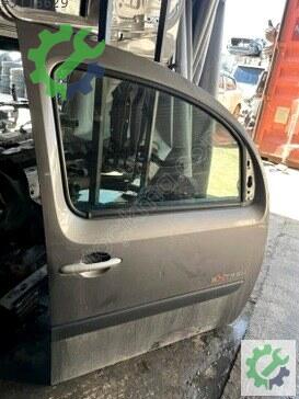 Renault Kangoo Sağ Ön Kapı çıkma parça