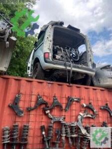 Renault Kangoo Arka Tavan Sacı Çıkma