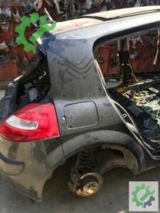 Renault Megane HB Depo Kapağı Çıkma