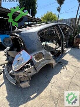 Renault Megane Sağ Arka Çamurluk çıkma parça