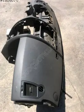 Renault Megane Torpido çıkma parça