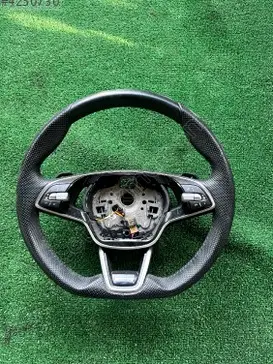 Skoda Karoq Direksiyon Simidi çıkma parça