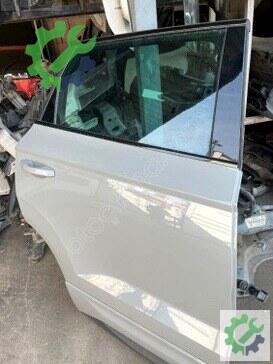 Skoda Karoq Sağ Arka Kapı çıkma parça