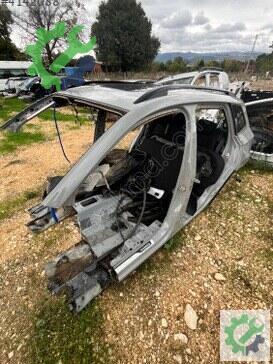 Skoda Karoq Sol Arka Çamurluk çıkma parça