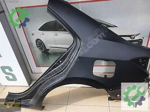 Toyota Corolla Sol Arka Çamurluk çıkma parça