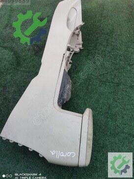 Toyota Corolla Orta Konsol çıkma parça