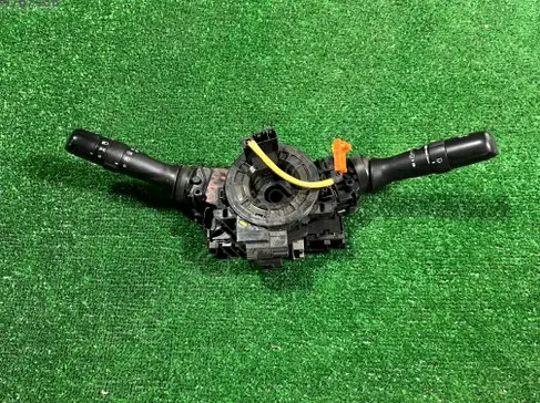 Toyota Corolla Sinyal Kolu çıkma parça