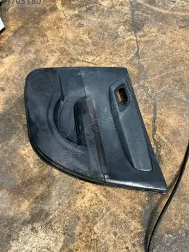 Toyota Corolla Kapı Döşemesi çıkma parça