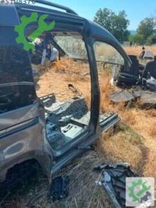 Çıkma Orijinal Sağ Marşpiyel Sacı Volkswagen Caddy Kesme