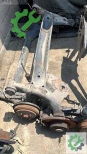 Orijinal Volkswagen Golf Arka Dingil Çıkma