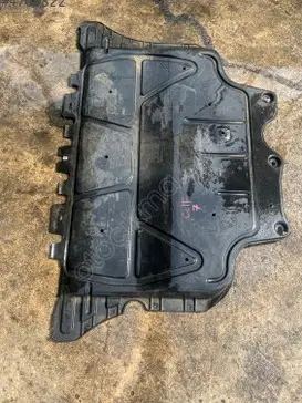 Volkswagen Golf Motor Alt Muhafaza çıkma parça
