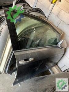 Volkswagen Golf Sağ Ön Kapı Çıkma