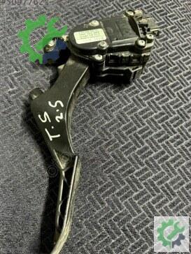 Volkswagen Transporter Pedal çıkma parça