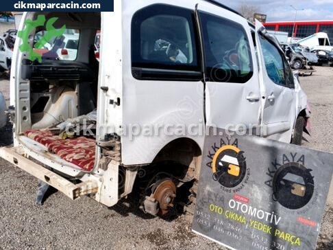 Peugeot Partner Sağ Arka Çamurluk çıkma parça