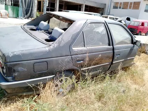 Peugeot 405 Sol Arka Çamurluk çıkma parça