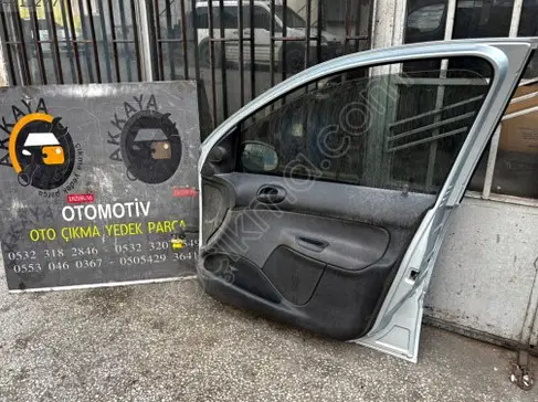 Peugeot 206 Sağ Ön Kapı çıkma parça