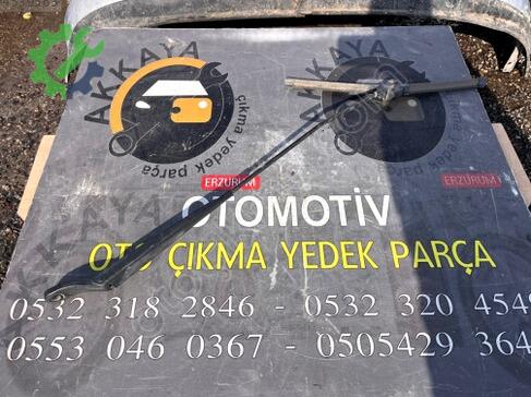 Peugeot 207 Silecek Kolu çıkma parça