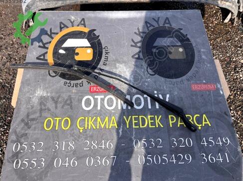 Peugeot 207 Silecek Kolu çıkma parça