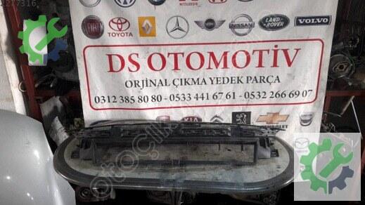 Peugeot 208 Tampon Izgara Çıtası çıkma parça