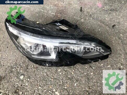 Peugeot 3008 Sağ Ön Far çıkma parça