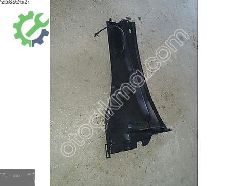 Peugeot 301 Ön Cam Izgarası çıkma parça