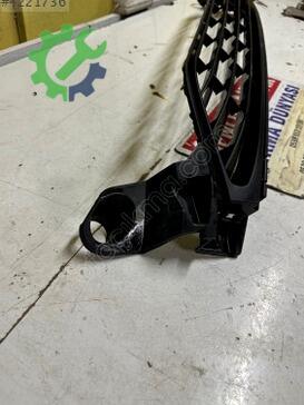 Peugeot 301 Tampon Izgarası 9816027880 çıkma parça