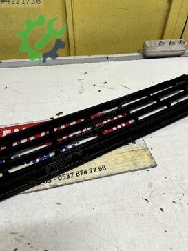 Peugeot 301 Tampon Izgarası 9816027880 çıkma parça