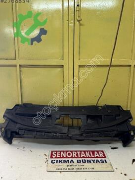 Peugeot 301 Ön Panjur çıkma parça