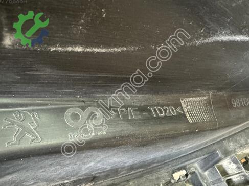 Peugeot 301 Ön Panjur 9816026080 çıkma parça