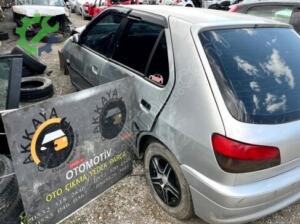 Peugeot 306 Sol Arka Çamurluk Orjinal Çıkma