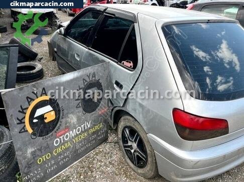 Peugeot 306 Sol Arka Çamurluk çıkma parça
