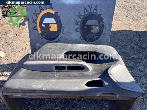 Peugeot 307 Kapı Döşemesi çıkma parça
