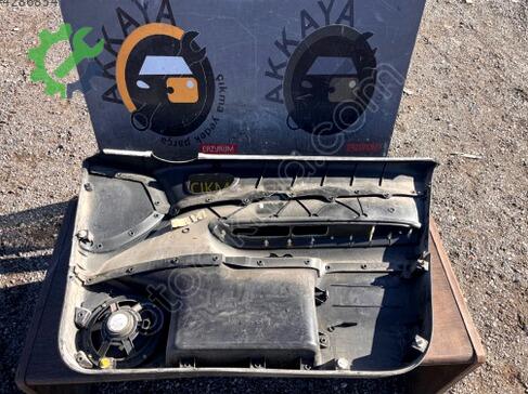 Peugeot 307 Kapı Döşemesi çıkma parça