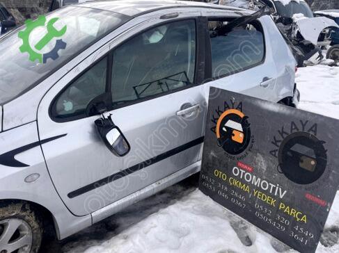 Peugeot 307 Sol Ön Kapı çıkma parça