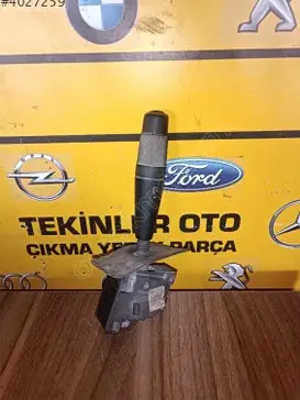 Peugeot 405 Silecek Kolu çıkma parça