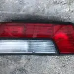 Peugeot 405 stop lambası komple duyulu sol