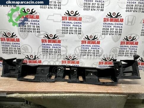 Peugeot 407 Tampon Braketi çıkma parça