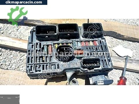 Peugeot 407 Sigorta Tablası çıkma parça