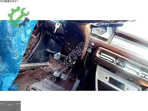Peugeot 504 Torpido çıkma parça