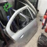 Primera sağ arka kapı